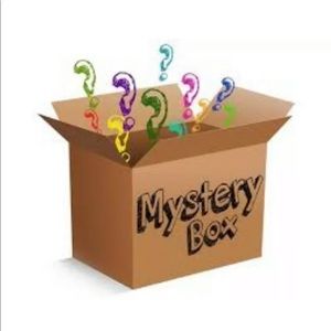 10x10x8 mystery box